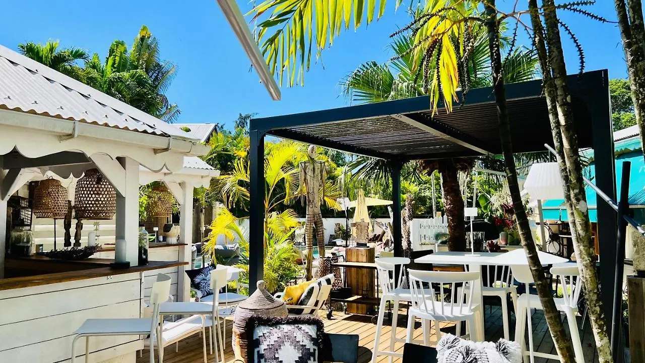 Île tropical lodges Sainte-Anne  Hébergement de vacances Sainte-Anne (Grande-Terre)