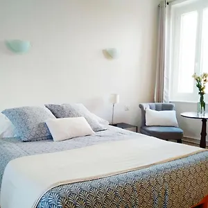https://chambre-privee-avec-acces-partage-cuisine-salon-jardin.hotels-rhonealpes.com