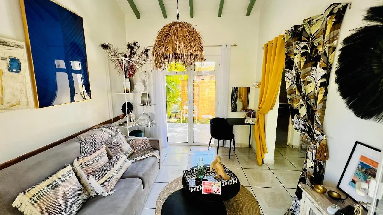Ile Tropical Lodges Sainte-Anne  Holiday home